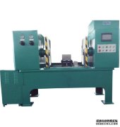 在一台四柱香蕉视频APP黄下载中，为什么气缸的下腔应该有一个背压阀？